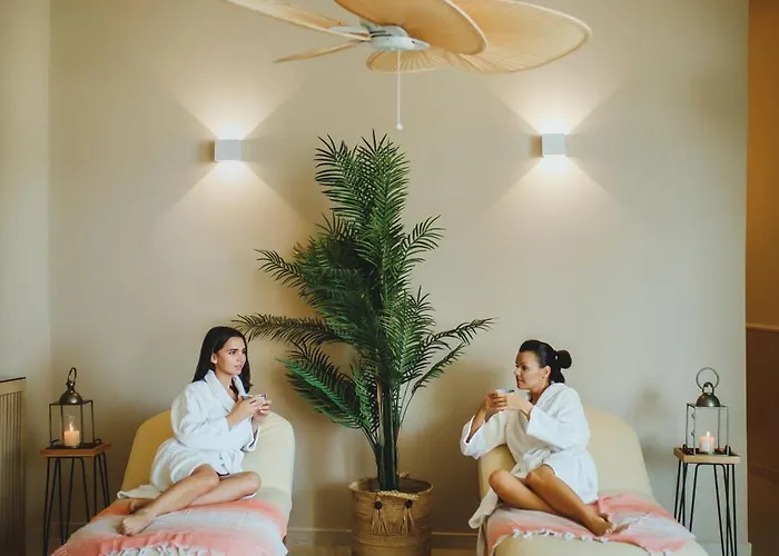 Stunning 2 Bedroom In 5-star Trikomo