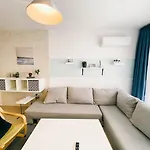 Stunning 2 Bedroom In 5-star Trikomo