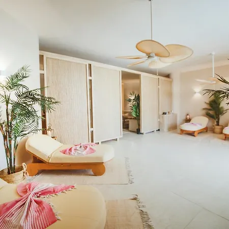 Stunning 2 Bedroom In 5-star Trikomo