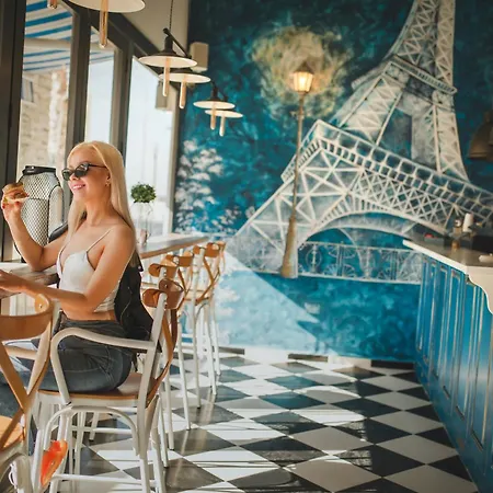 Stunning 2 Bedroom In 5-star