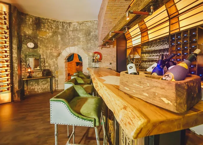 Stunning 2 Bedroom In 5-star Trikomo